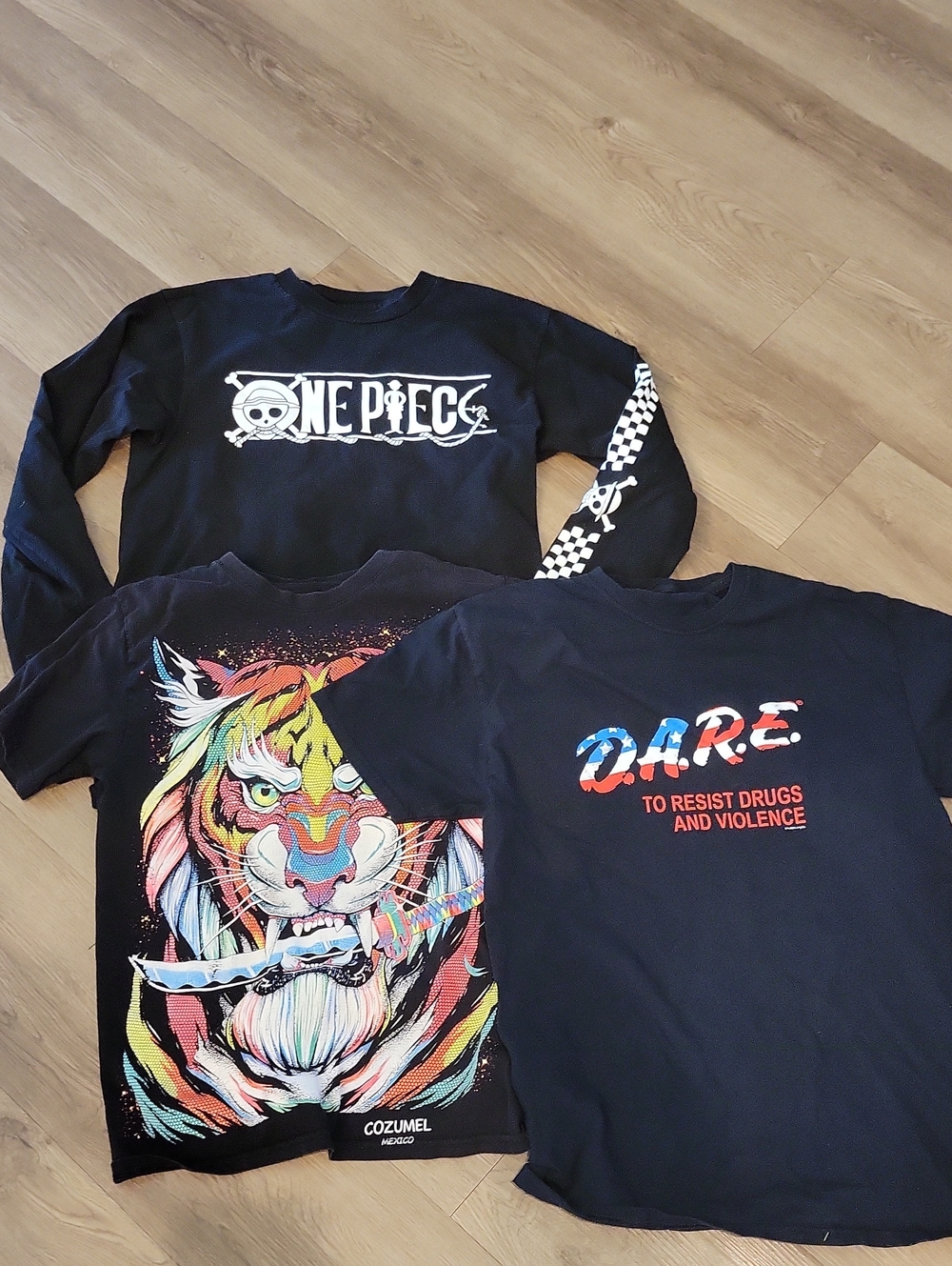 FREE WITH PURCHASE Boys Kids 10/12 T SHIRT BUNDLE